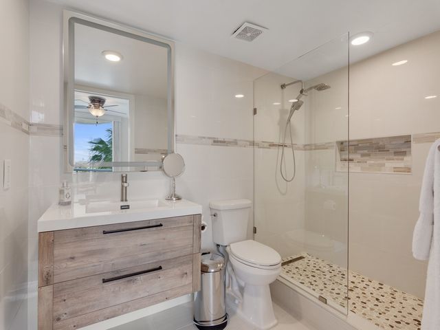 3554 Ocean Drive 302S, Vero Beach, FL 32963