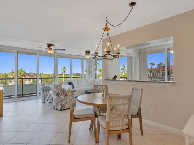 3554 Ocean Drive 302S, Vero Beach, FL 32963