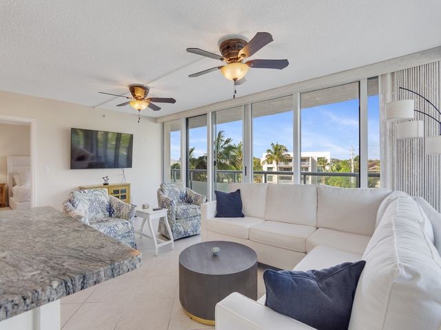 3554 Ocean Drive 302S, Vero Beach, FL 32963