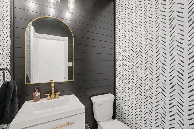 6301 Meandering Creek Drive, Denton, TX 76226