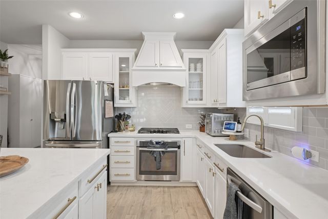 6301 Meandering Creek Drive, Denton, TX 76226