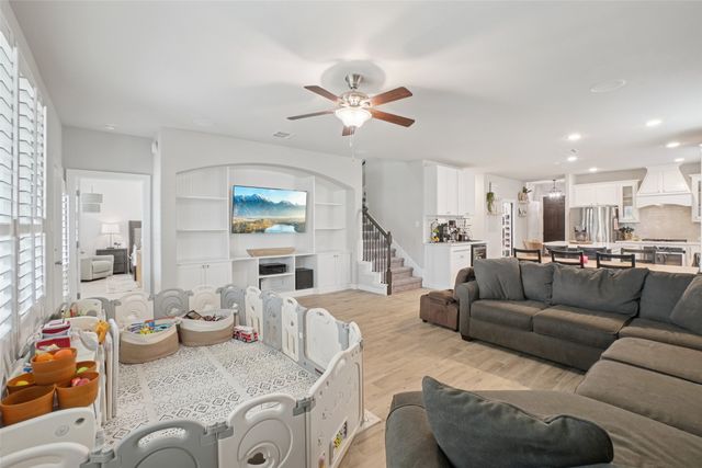 6301 Meandering Creek Drive, Denton, TX 76226