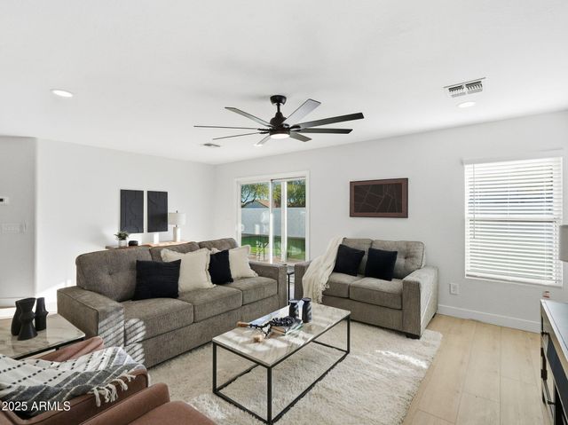 3163 E MINERAL PARK Road, San Tan Valley, AZ 85143