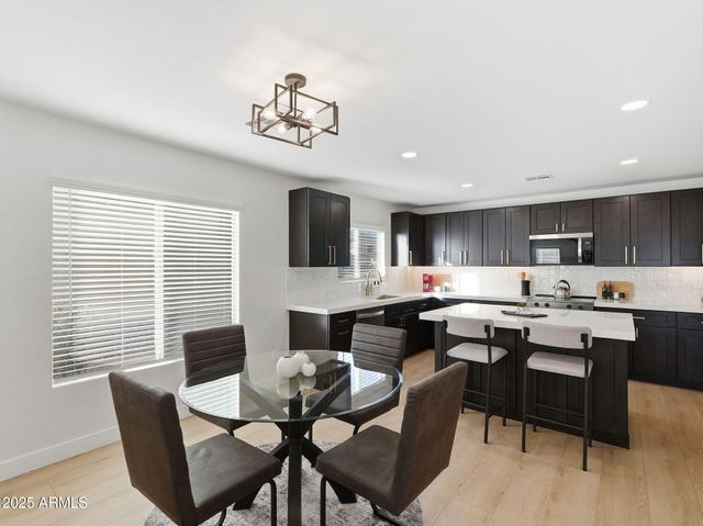 3163 E MINERAL PARK Road, San Tan Valley, AZ 85143