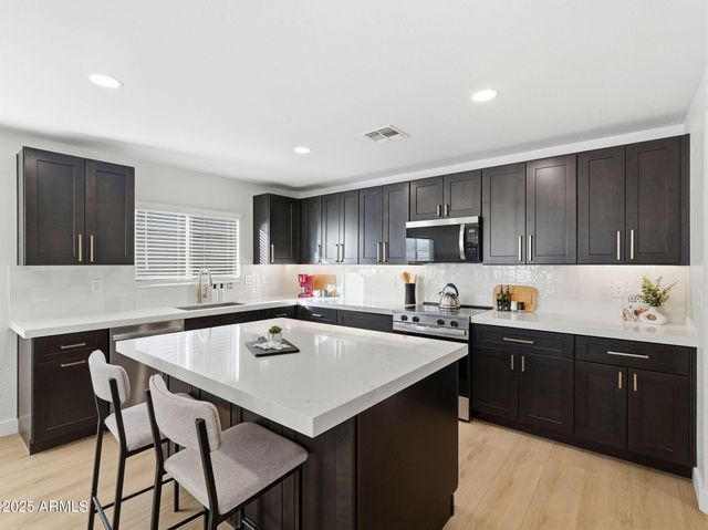 3163 E MINERAL PARK Road, San Tan Valley, AZ 85143