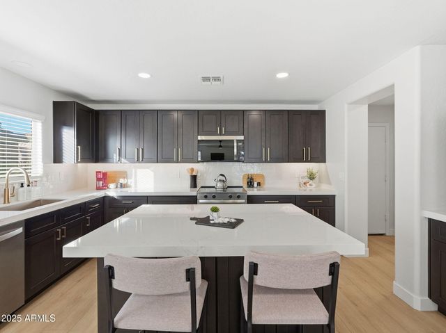 3163 E MINERAL PARK Road, San Tan Valley, AZ 85143