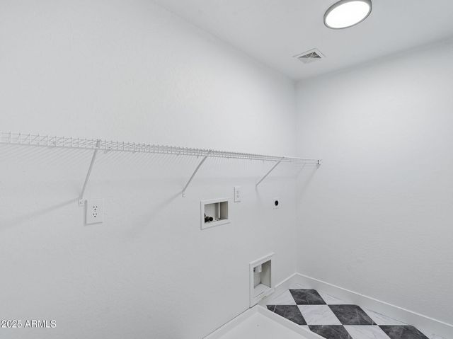 3163 E MINERAL PARK Road, San Tan Valley, AZ 85143