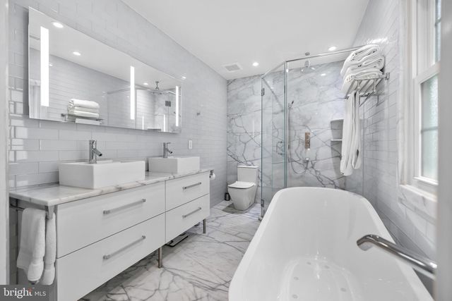 3605 VAN NESS ST NW, Washington, DC 20008
