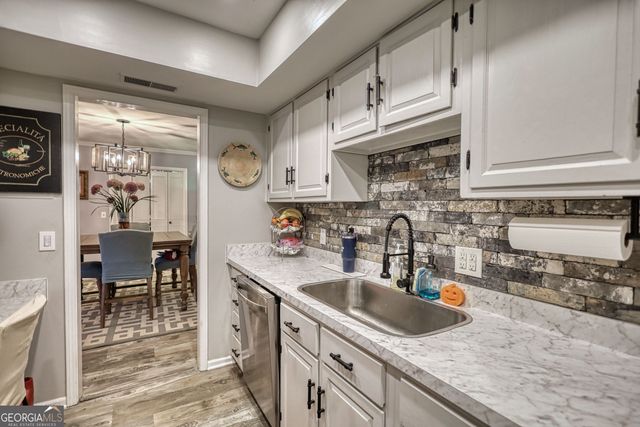 6851 Roswell Rd Apt C 8 APT C 8, Sandy Springs, GA 30328