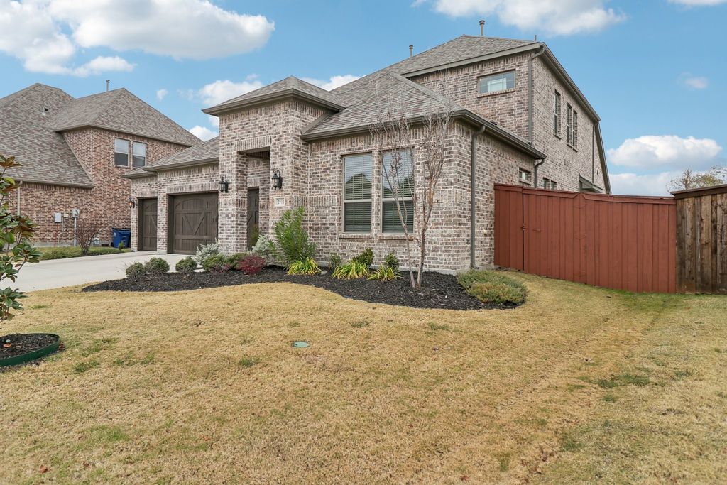 2911 Spring Creek Trail, Celina, TX 75078