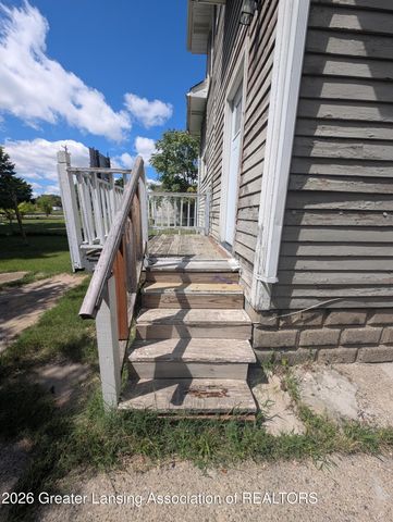 1017 W Hillsdale Street, Lansing, MI 48915