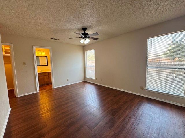 8700 Clearbrook TRL A, Austin, TX 78729