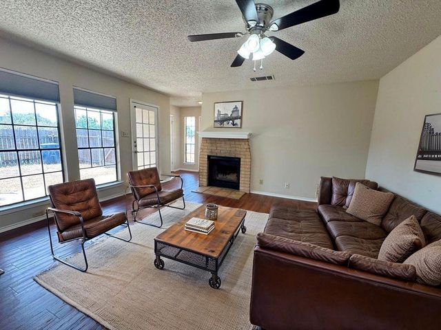 8700 Clearbrook TRL A, Austin, TX 78729