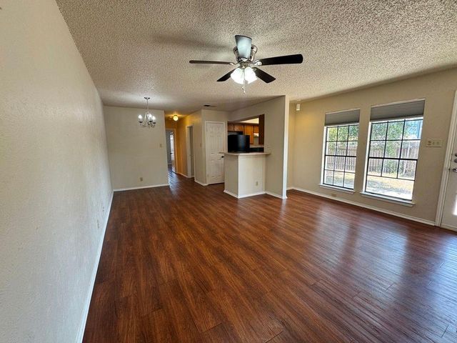 8700 Clearbrook TRL A, Austin, TX 78729