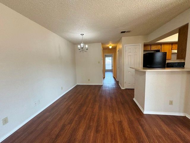 8700 Clearbrook TRL A, Austin, TX 78729