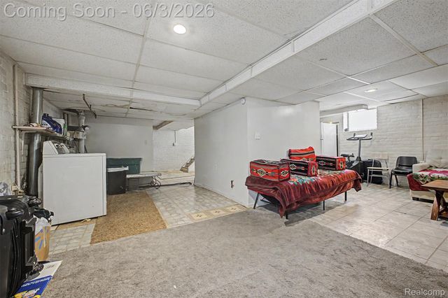 6808 Abington Avenue, Detroit, MI 48228