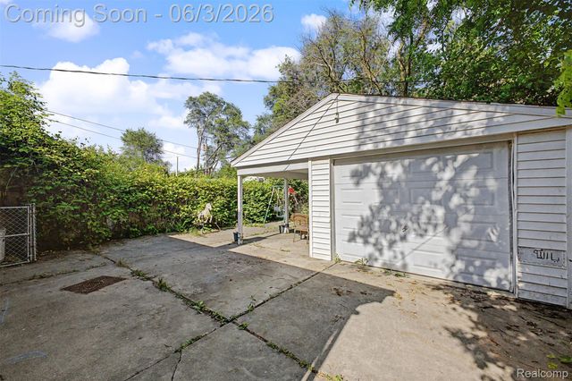 6808 Abington Avenue, Detroit, MI 48228