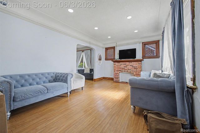 6808 Abington Avenue, Detroit, MI 48228