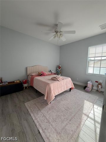 1418 NE 11th TER, Cape Coral, FL 33909
