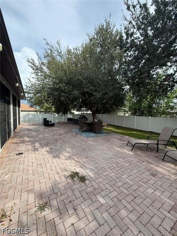 1418 NE 11th TER, Cape Coral, FL 33909