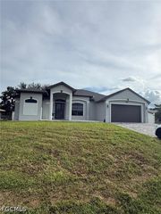 1418 NE 11th TER, Cape Coral, FL 33909
