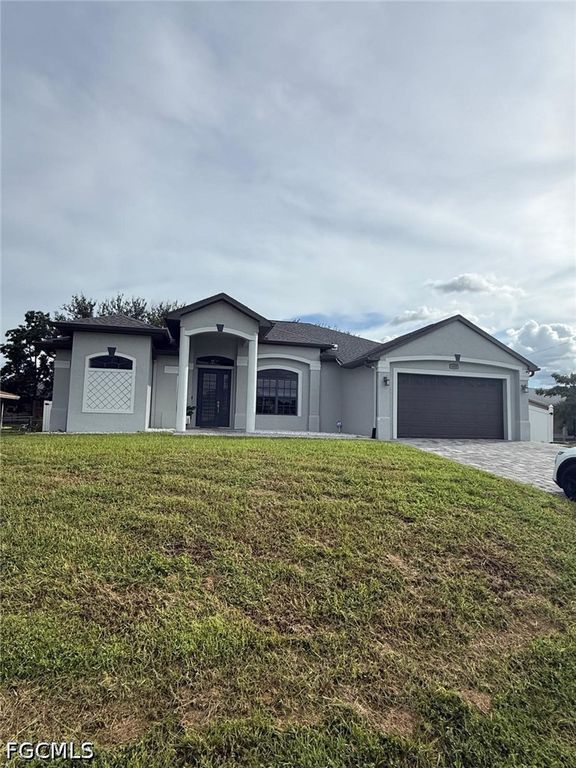 1418 NE 11th TER, Cape Coral, FL 33909