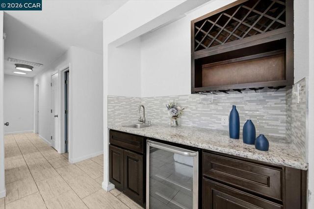 1212 Mcewing Ct, Concord, CA 94521
