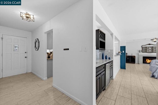 1212 Mcewing Ct, Concord, CA 94521
