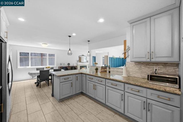 1212 Mcewing Ct, Concord, CA 94521
