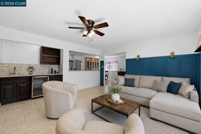 1212 Mcewing Ct, Concord, CA 94521