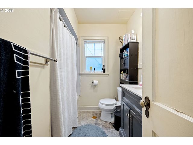 1826 MILL St, Eugene, OR 97401