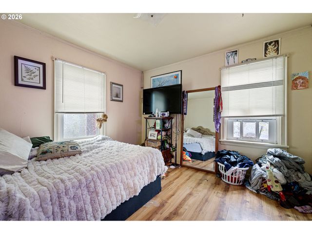 1826 MILL St, Eugene, OR 97401