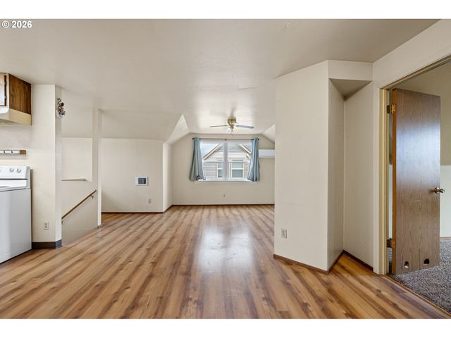 1826 MILL St, Eugene, OR 97401