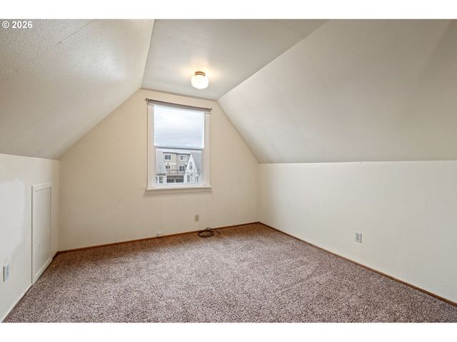 1826 MILL St, Eugene, OR 97401