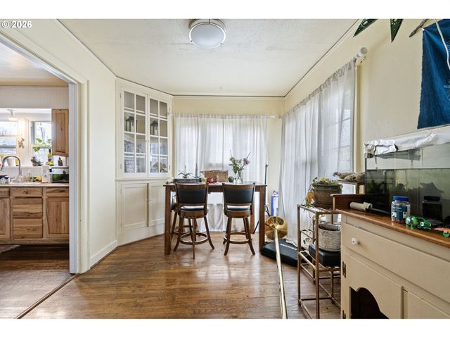 1826 MILL St, Eugene, OR 97401