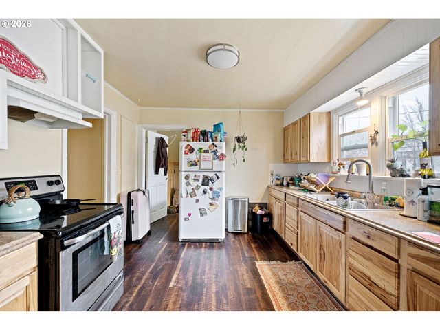 1826 MILL St, Eugene, OR 97401