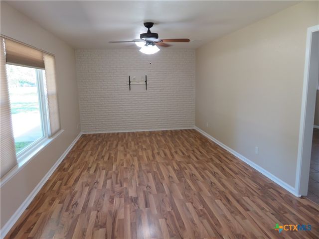 1339 Mockingbird Lane, Seguin, TX 78155