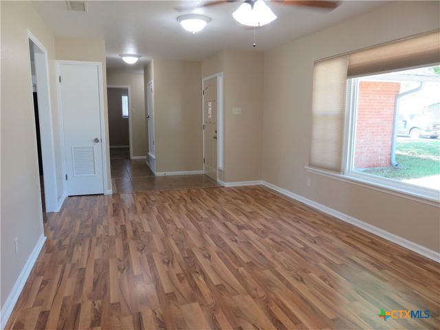 1339 Mockingbird Lane, Seguin, TX 78155