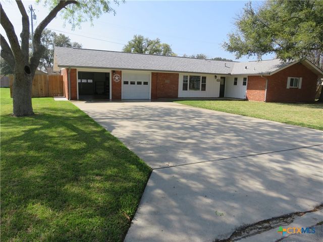 1339 Mockingbird Lane, Seguin, TX 78155