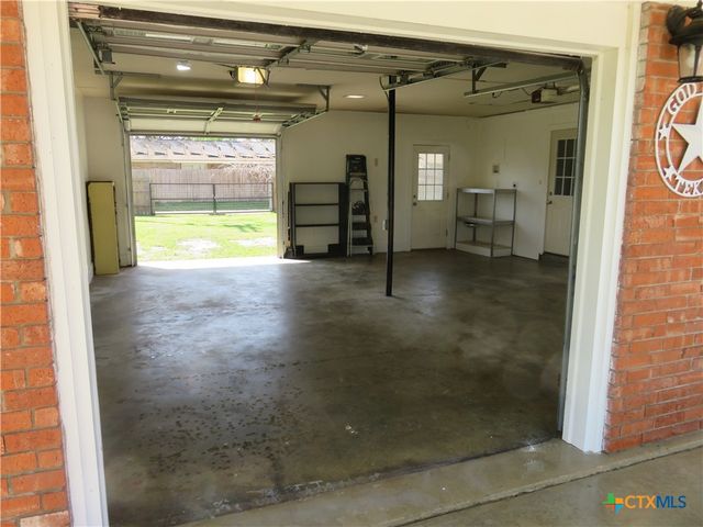 1339 Mockingbird Lane, Seguin, TX 78155