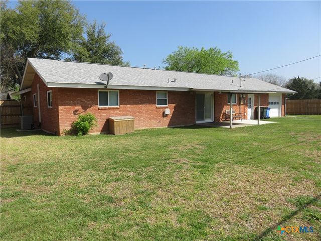 1339 Mockingbird Lane, Seguin, TX 78155