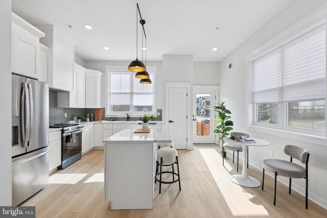 2800 BRIDGE ST, Philadelphia, PA 19137