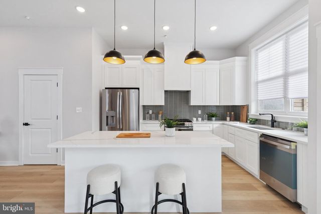 2800 BRIDGE ST, Philadelphia, PA 19137