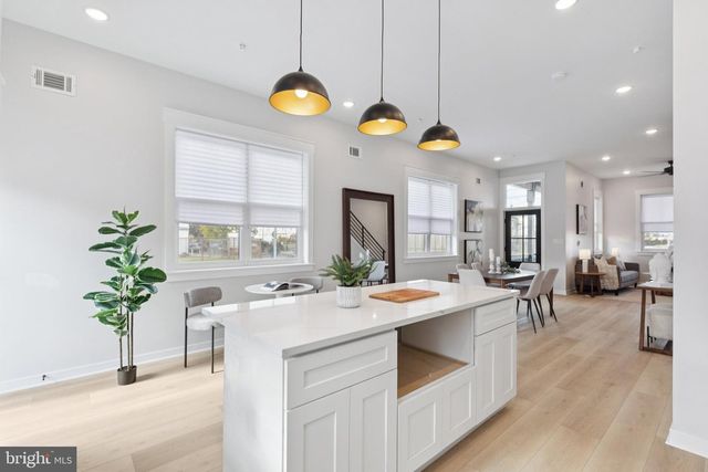 2800 BRIDGE ST, Philadelphia, PA 19137