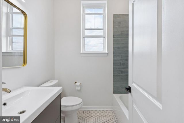 2800 BRIDGE ST, Philadelphia, PA 19137