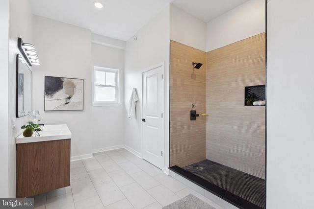 2800 BRIDGE ST, Philadelphia, PA 19137