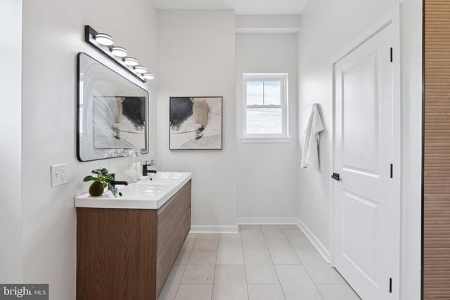 2800 BRIDGE ST, Philadelphia, PA 19137