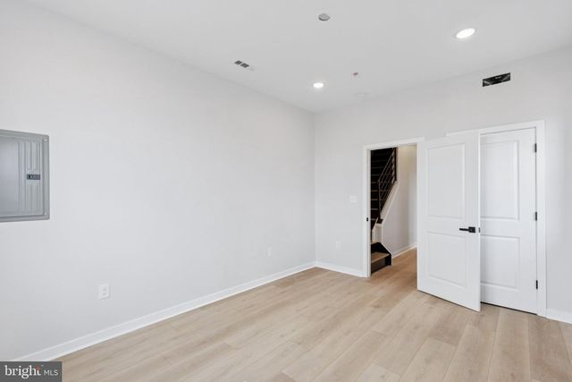 2800 BRIDGE ST, Philadelphia, PA 19137