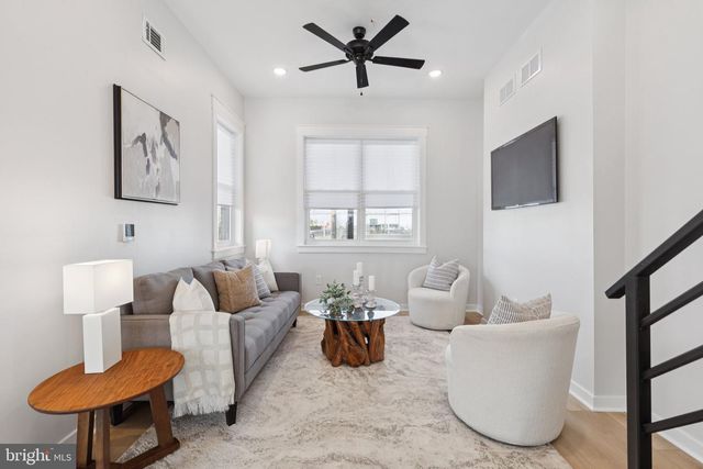 2800 BRIDGE ST, Philadelphia, PA 19137