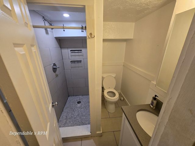 86 Charles St 2, Boston, MA 02114